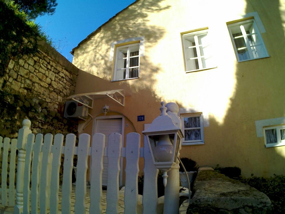 Stone House Trebinje Apartamento Exterior foto