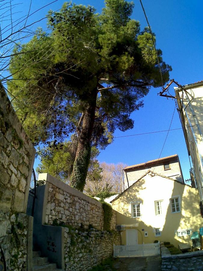 Stone House Trebinje Apartamento Exterior foto