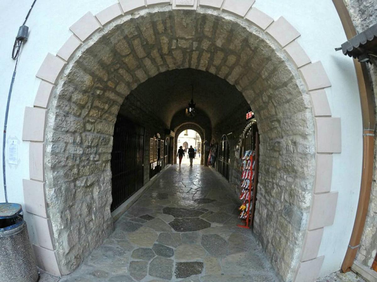 Stone House Trebinje Apartamento Exterior foto
